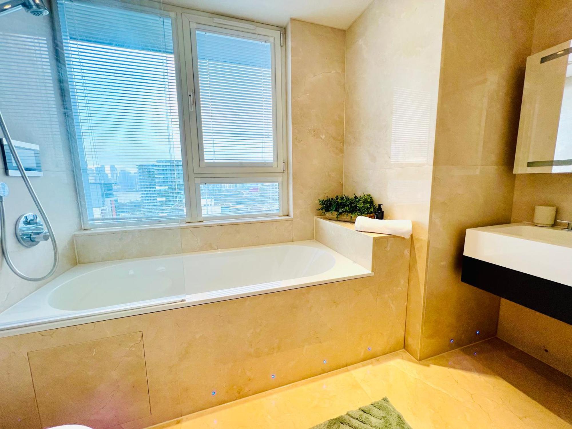 Luxury With Stunning Views In Prime Location - Perfect For Business Or Leisure * Londres