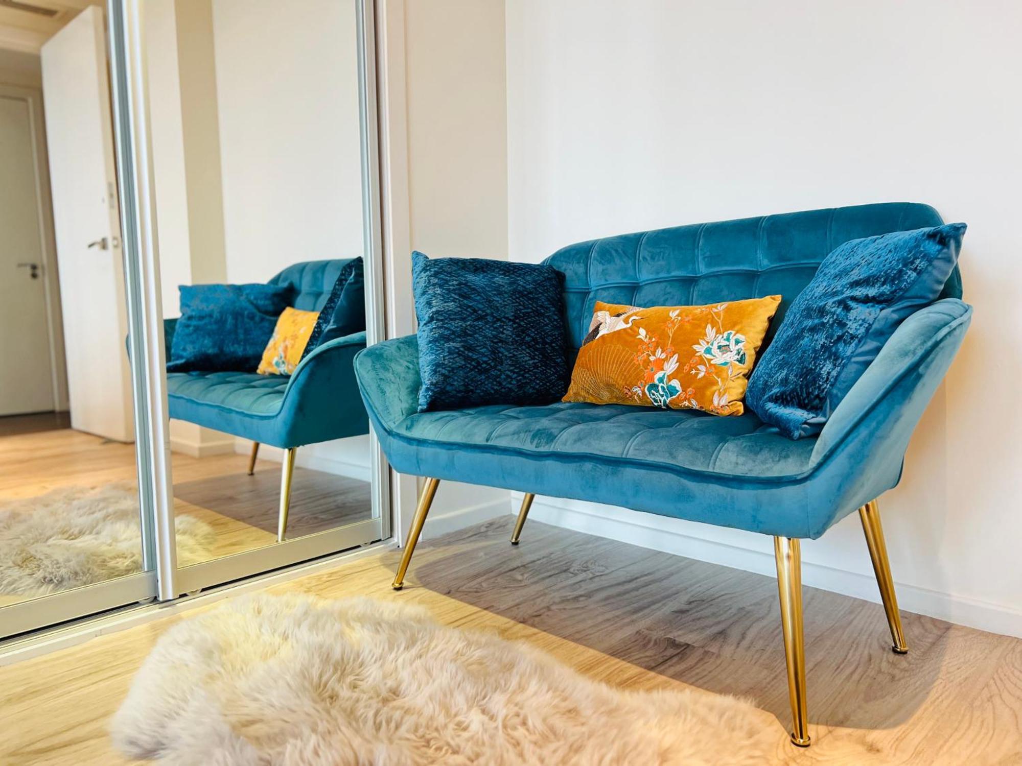 Apartment Luxury With Stunning Views In Prime Location - Perfect For Business Or Leisure